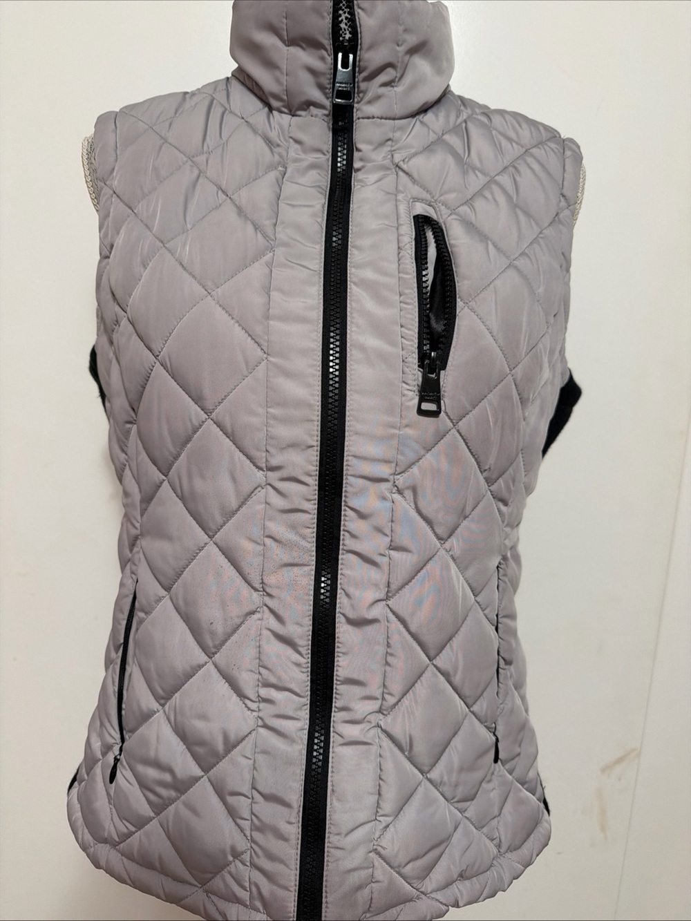Quilted Sleeveless Puffer Vest - Light Gray
